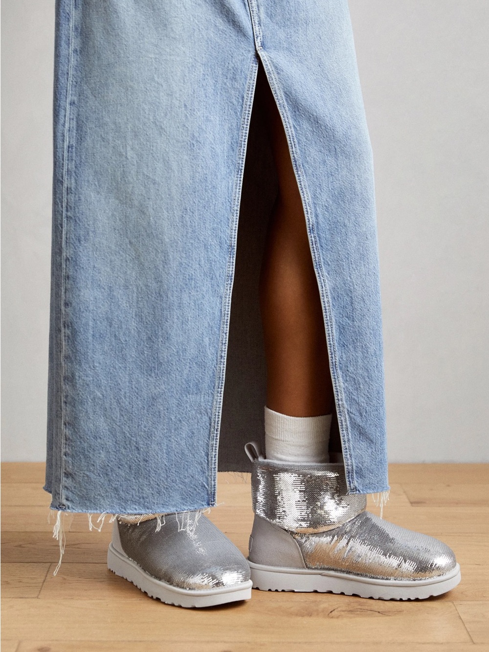 UGG Classic Mini Mirror Ball Bootie Sequin Ankle Boots Silver 7 US NEW